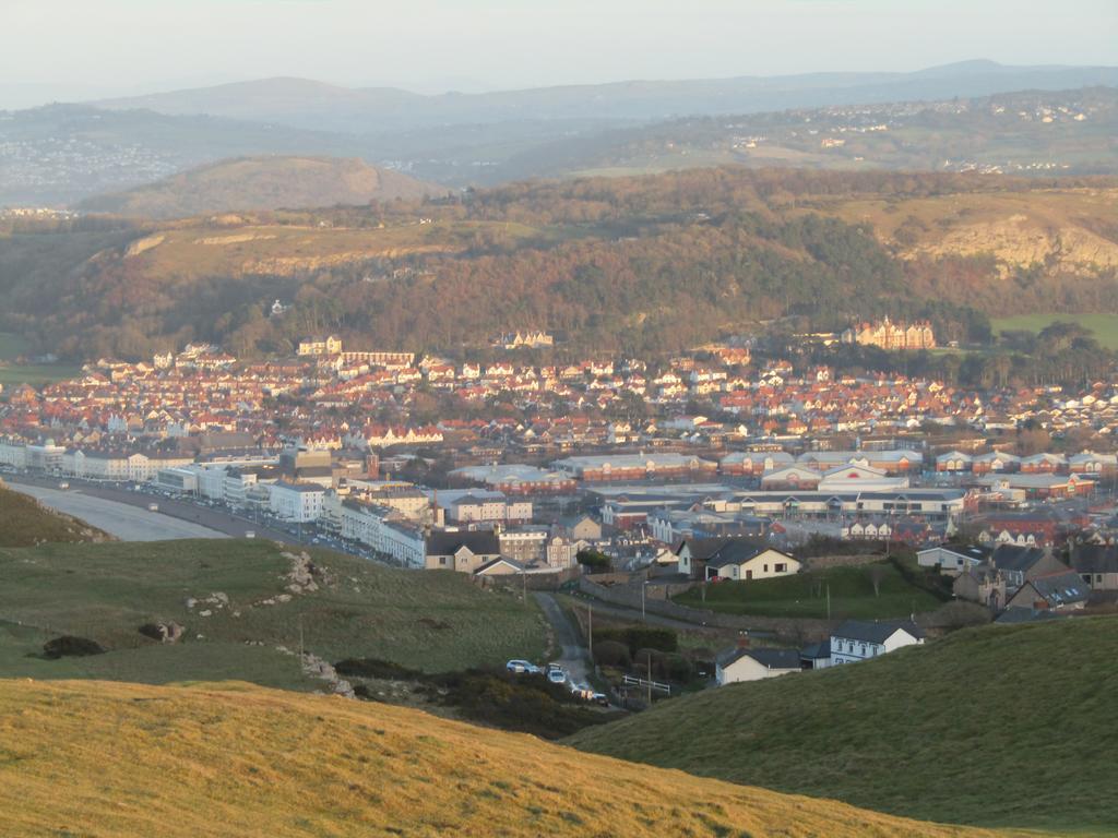 Harringtons At 14 Hotel Llandudno Kültér fotó