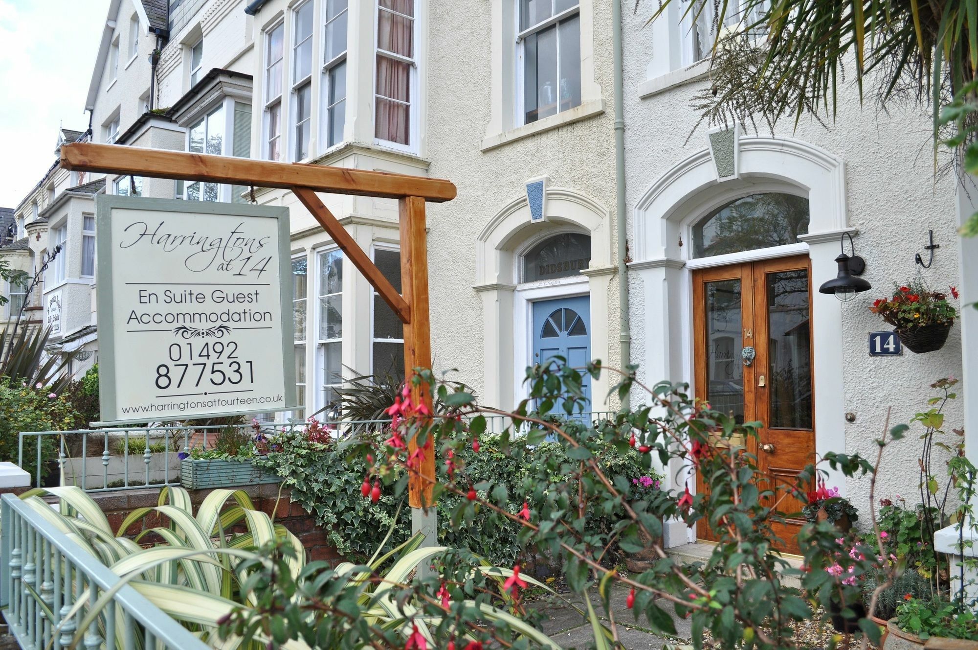 Harringtons At 14 Hotel Llandudno Kültér fotó